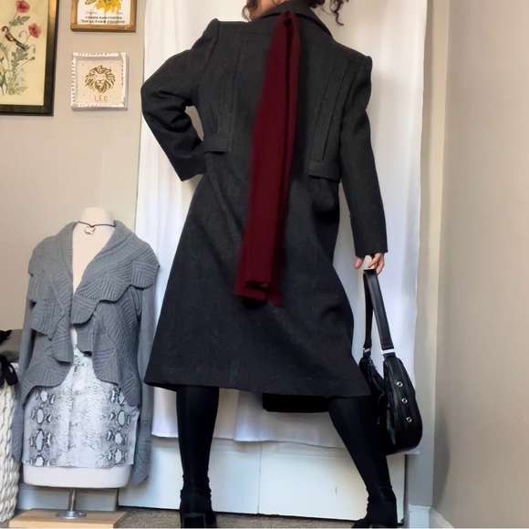 ILGWU Vintage Grey Wool Trench Coat with Red Wool Scarf - Picture 2 of 3